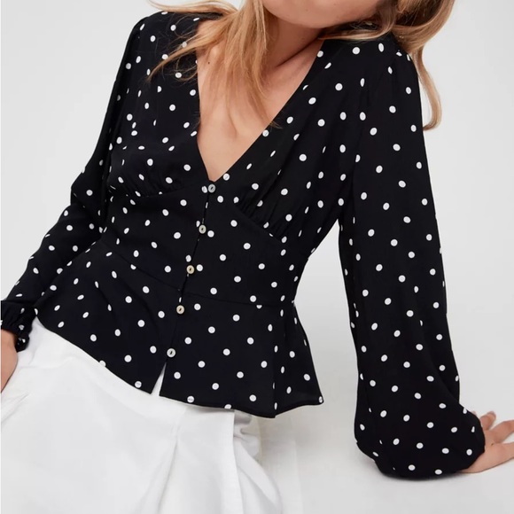 Aritzia prairie blouse - Picture 2 of 7